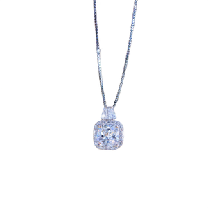 Collier pendentif en argent sterling fait main de qualité supérieure avec diamant moissanite pour femme, idéal pour les bijoux de mariée et l'usage quotidien - Product Image 1