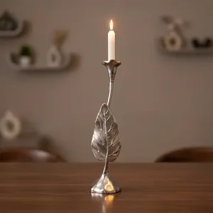 Grand Porte-Bougie Feuille d'Argent Jules – Élégant Support en Aluminium pour Bougies, Décoration Botanique Inspirée de la Nature pour un Toucher de Luxe - Product Image 5