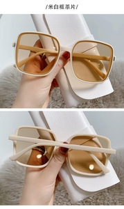 Promotion Nouvelles Lunettes de Soleil Carrées pour Femme, Style Rétro Designer, Surdimensionnées, Tendance, pour la Conduite en Extérieur - Product Image 5