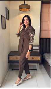 Ensemble de vêtements de détente en coton pur pour femmes, tendance et confortable, vente en gros au meilleur prix - Product Image 4