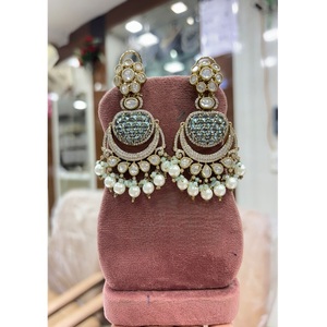 Atractivos Pendientes Largos de Latón de Alta Calidad, Chapados en Oro, con Circonitas Brillantes, para Mujer, Ideales para Fiestas Nocturnas, a la Moda - Product Image 2