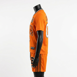 Ensemble short et maillot de football pour femmes, 160 GSM, polyester respirant, maille orange et noire, logo d'équipe personnalisé, ensembles pour femmes - Product Image 6