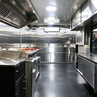 Remorque alimentaire mobile carrée avec éclairage LED, camion de restauration entièrement équipé et personnalisé pour café, barbecue, pizza, snacks et traiteur