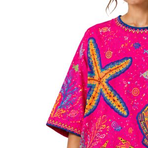 Camiseta Gráfica Oversize Rosa Fucsia para Mujer, Estampado Oceánico Colorido, Algodón Casual, Estilo Urbano, Ajuste Holgado de Verano, Personalizable OEM ODM al por Mayor - Product Image 3