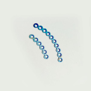 Plaques chirurgicales maxillo-faciales en titane à taille de trou personnalisée, instruments pour la chirurgie osseuse - Product Image 4