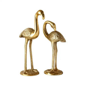 Sculpture de renne en aluminium argenté avec base en bois pour Noël et la décoration de table à la maison, sculpture artisanale - Product Image 2