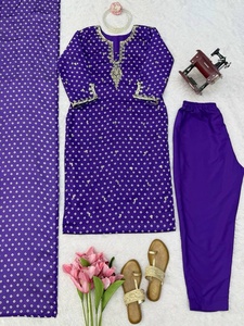 Ensemble salwar kameez brodé tendance avec dupatta pour mariage traditionnel indien pakistanais, tenue pour femme - Product Image 3