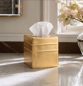 Boîte à mouchoirs carrée en laiton brossé, distributeur de mouchoirs, accessoire moderne pour salle de bain, fourniture hôtelière - Product Image 1