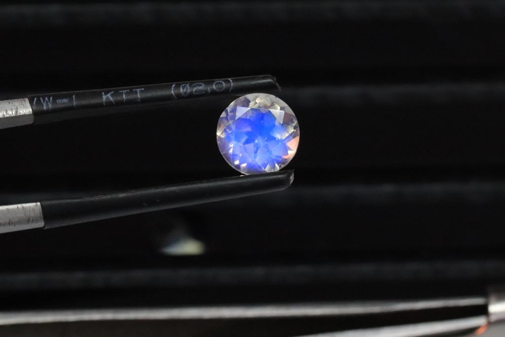 เช่นเดียวกับภาพ