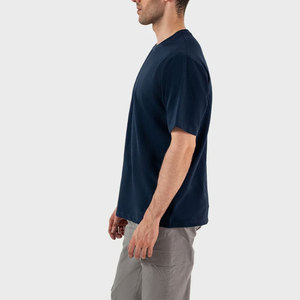 เสื้อยืดคอกลมสีน้ำเงินเข้ม ดีไซน์เรียบง่ายสำหรับผู้ชาย ผ้าฝ้าย 100% ทรงปกติ แขนสั้น ระบายอากาศได้ดี แห้งเร็ว เนื้อผ้านุ่ม ใส่สบายในฤดูร้อน - Product Image 4