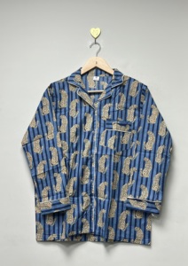 Ensemble de pyjama en coton élégant et luxueux pour femmes, 3 pièces, imprimé léopard, vêtements de détente, haut boutonné, pantalon et pochette - Product Image 3