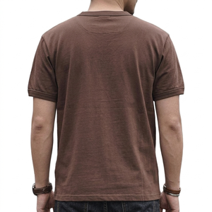 เสื้อยืดคอกลมเฮนลีย์แบบสั่งทำสำหรับผู้ชาย |   เส้นด้ายฝ้ายออร์แกนิค 100% ย้อมสีพื้น แขนสั้น ทรงปกติ เป็นมิตรกับสิ่งแวดล้อม ดีไซน์เรียบง่าย - Product Image 5