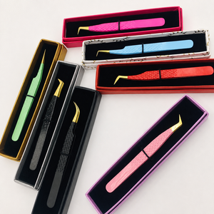 Pince à épiler colorée en acier inoxydable avec boîte, pointe inclinée, écologique, durable, design moderne pour les artistes professionnels en extensions de cils - Product Image 3