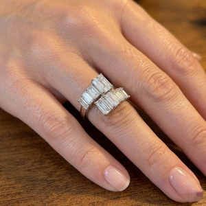 Anillo Ajustable de Plata de Ley 925 de Alta Calidad con Circonita Cúbica de Corte Esmeralda y Baño de Rodio para Mujer, Ideal para Fiestas - Product Image 2