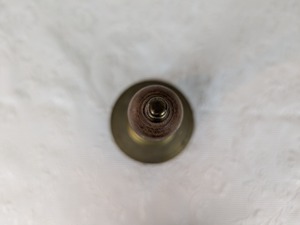 Cloche à main populaire en laiton avec manche en bois pour les comptoirs de magasins, la réception et les signaux d'attention – Cloche à main robuste en laiton 2027 - Product Image 2