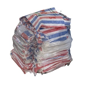 Bâches de bâche PE en feuille avec lignes de couleur bleu blanc rouge poids personnalisable pour la couverture de marchandises poids léger - Product Image 1