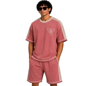 Conjunto de Camiseta y Pantalones Cortos Oversize para Hombre, Color Rosa Empolvado, Paneles en Contraste Beige, Logotipo Personalizado, Cuello Redondo, Ropa Casual Urbana, Venta al Por Mayor - Product Image 1