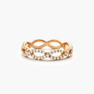 Anillo de Plata de Ley 925 Chapado en Oro de 14k con Diseño Único, Anillo de Boda con Moissanita Redonda, Anillo Elegante y Moderno para Mujer con Micropavé - Product Image 1