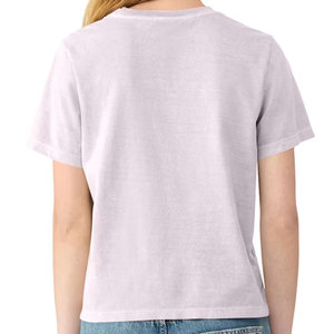 เสื้อยืดคอกลมแขนสั้นทรงเข้ารูปสีเทาเข้มสำหรับผู้หญิง ลายกราฟิกปรับแต่งได้ ผ้าฝ้าย รุ่น Merch Mockup - Product Image 6