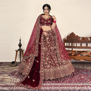 Ensemble Lehenga Choli en velours avec embellissements détaillés |   Tenue de soirée de mariage ou de plage pour femme, style Bollywood, longueur au sol |   Rapide - Product Image 1