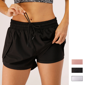 Shorts noirs pour femmes avec cordon de serrage, taille mi-haute, avec poches, coupe sportive, style classique, en polyester tricoté, tissu à séchage rapide, vêtements de sport - Product Image 1