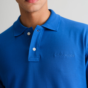 ผู้ผลิตเสื้อผ้า OEM เสื้อโปโลแขนสั้นผู้ชายทันสมัย ผ้าถัก ปักโลโก้และสีตามสั่ง เสื้อโปโลคอปกสำหรับผู้ชาย - Product Image 4