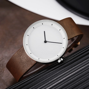 Reloj de Cuarzo Casual para Hombre - Correa de Aleación y Esfera con Números Romanos, Diseño Simple, Manecillas Fáciles de Leer - Product Image 3