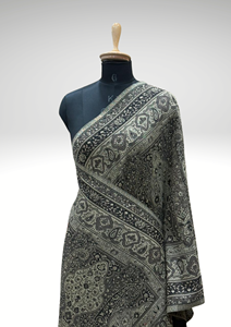 Chal de Pashmina de Viscosa Premium Marca Safaa, Bufanda con Patrón Tradicional Paisley, Accesorio Modesto para Hijab y Abaya para Mujer - Product Image 2