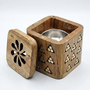 Boîte à encens carrée en bois avec incrustation métallique sculptée en forme de palmier et couvercle supérieur perforé à motif floral pour l'aromathérapie - Product Image 2