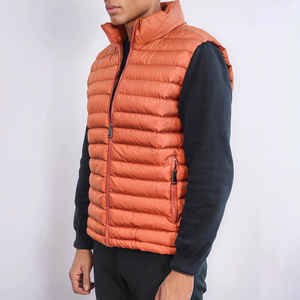 Chaleco Acolchado Profesional Personalizado al por Mayor para Hombre, Chaqueta de Invierno/Otoño con Relleno de Plumón, Cierre de Cremallera, Servicio OEM - Product Image 3
