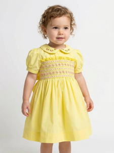 Robe de bébé brodée sur mesure, robe en coton doux jaune pour filles, col Peter Pan, manches bouffantes, robe trapèze, longueur genoux - Product Image 1