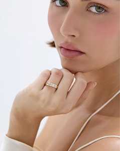 Anillo de Boda con Diamante Cultivado en Laboratorio con Corte Esmeralda, Oro Sólido de 14K/18K, Engaste de Garras, Anillo Ancho y Delicado Apilable, Joyería Minimalista para Mujer - Product Image 2