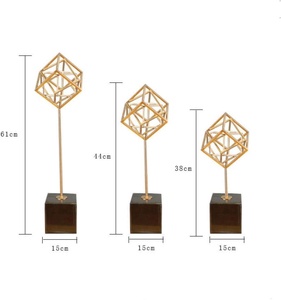 Escultura Metálica Artística JN CRAFTS con Diseño Art Deco, Forma Geométrica para Decoración del Hogar, Mesa de Salón - Product Image 2