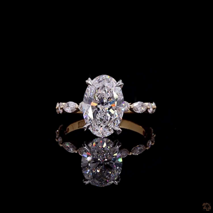 Bague de fiançailles ovale en moissanite avec bande en or et pierres latérales marquise, bijou de mariée élégant et solitaire - Product Image 5
