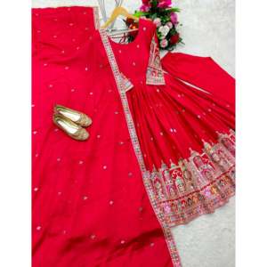 Hermoso vestido Anarkali con Dupatta para fiestas y bailes - Product Image 2