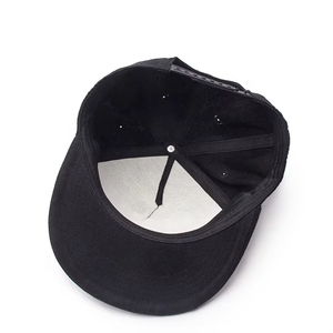 Gorra de Béisbol Clásica de 5 Paneles de Alta Calidad para Hombre, Personalizada en Acrílico Negro con Bordado 3D y Visera Plana - Product Image 4