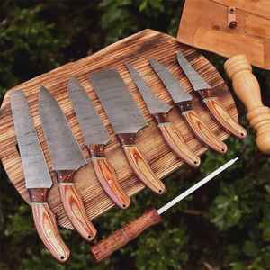 Juego de Cuchillos de Cocina de Acero de Damasco Hechos a Mano de Primera Calidad, 5 Piezas, con Mango de Madera y Funda de Cuero - Product Image 3