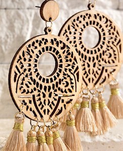 Boucles d'oreilles pendantes en bois, style bohème vintage chrétien, avec pampilles, faites à la main, rustiques, pour femme, pour fêtes, usage quotidien et occasions festives, au caractère affirmé - Product Image 1