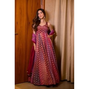 Hermoso vestido Anarkali y Dupatta para fiesta en talla XS - Product Image 5