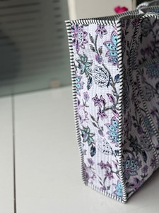 Bolso de Mano Acolchado de Algodón con Estampado Floral, Forro de Lona Ecológica, Bolso de Compras Moderno para Viajes Cortos - Product Image 3