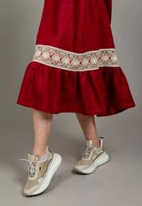 Robe brodée rouge d'Ukraine, style fait main avec détails de chemisier traditionnels, nouvelles arrivées, robe brodée à manches longues pour femmes - Product Image 4