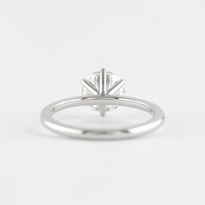 แหวนหมั้นเพชรทรงกลมเจียระไนแบบบริลเลียนท์ ทอง 14K สำหรับผู้หญิง แบบฝังหนามเตย สไตล์คลาสสิก - Product Image 3