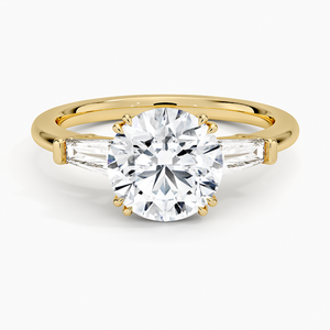 Anillo de compromiso clásico de tres niveles con diamantes laterales - Product Image 1