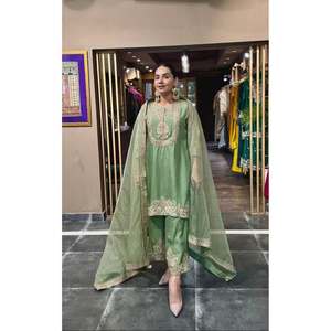 ผ้าไหมผ้าลายจีนปักลายทันสมัยพร้อมเหรียญกษาปณ์ Dupatta - Product Image 1