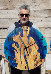 Horloge murale décorative en bois et résine époxy verte, design moderne, pour la décoration de la maison et du bureau - Product Image 3