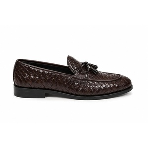 Mocassins en cuir véritable respirants pour hommes LEATHER STUDIO, à bout pointu, semelle en caoutchouc, logo embossé, chaussures élégantes à pampilles – Vente en gros - Product Image 2