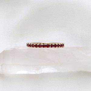 Anillo de Eternidad de Oro Amarillo de 14K con Rubíes Naturales para Mujer |   Anillo de Boda Apilable |   Joyería Fina al por Mayor para Regalos de Aniversario - Product Image 2