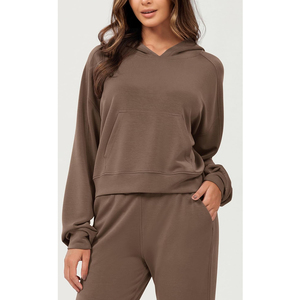 Sweat-shirt classique pour femme, style décontracté, avec capuche à cordon confortable et poche kangourou pratique. - Product Image 1