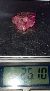 พลอยทับทิมดิบธรรมชาติจากเคนยา เหมืองเฟโมส จอห์น โซล น้ำหนัก 26.10 กะรัต - Product Image 5