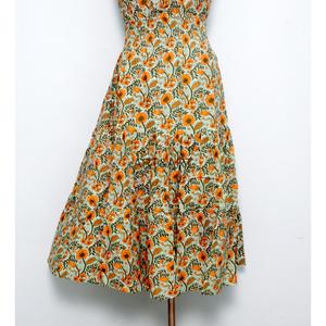 เดรสยาวลำลองพิมพ์ลายผ้าฝ้ายน่ารักแบบเปิดไหล่สำหรับใส่ไปชายหาดสำหรับผู้หญิง ลายดอกไม้ ฤดูร้อน ซักได้ เป็นมิตรกับสิ่งแวดล้อม สไตล์วินเทจ - Product Image 3